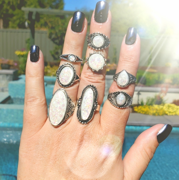 2/$20🌼 8 Pc. Faux Opal Sparkly Boho Ring Set NWOT - Picture 2 of 5